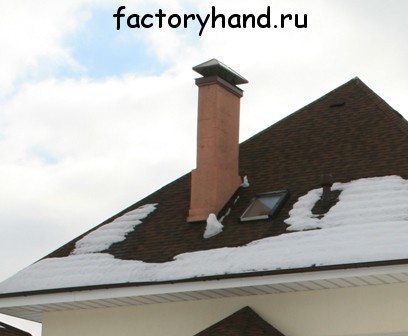 На фото кровельная вытяжка.