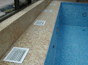 Общая площадь приточных решеток должна быть достаточно большой.